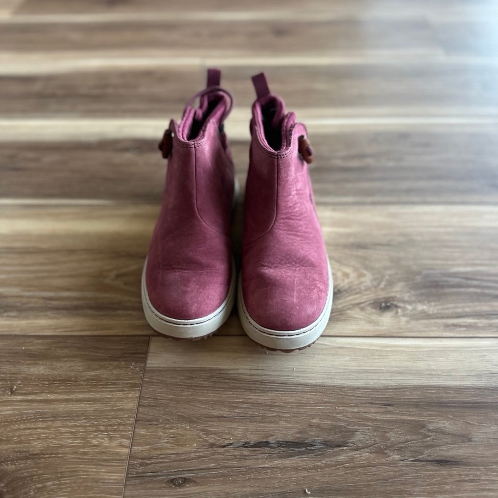 L.L. Bean Ankle Boots size 6, Toggle Boots